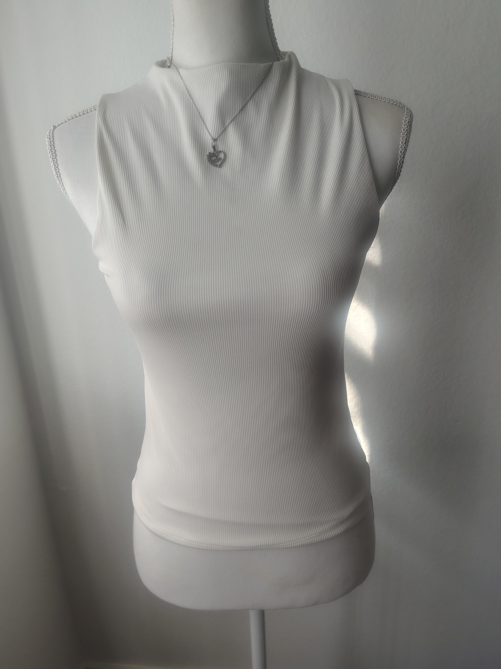 Tahari  Women's White Ribbed Sleeveless Tank Top Size XS